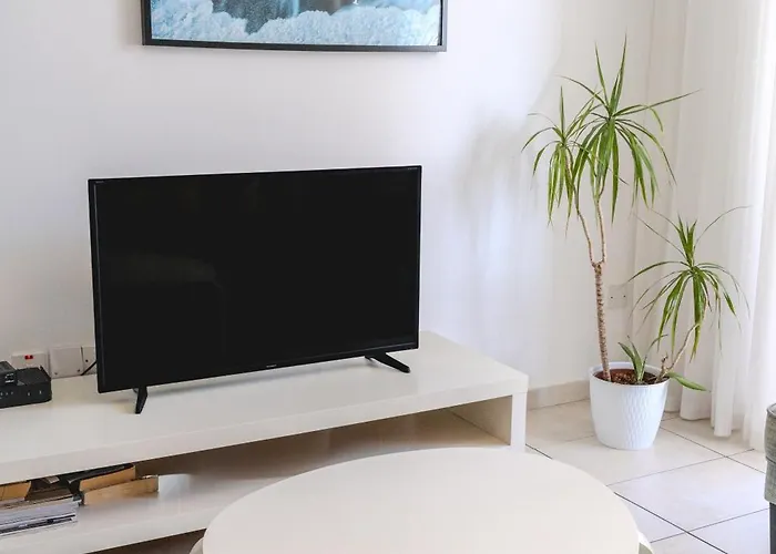 Violet Dusk Center Flat * Ларнака