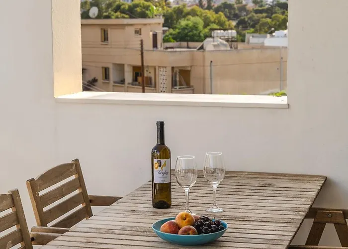 Violet Dusk Center Flat * Lárnaca